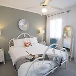 Дом отдыха Bay View House *