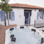 Bay View House * Вати