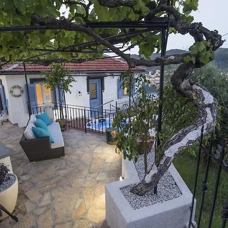 Bay View House